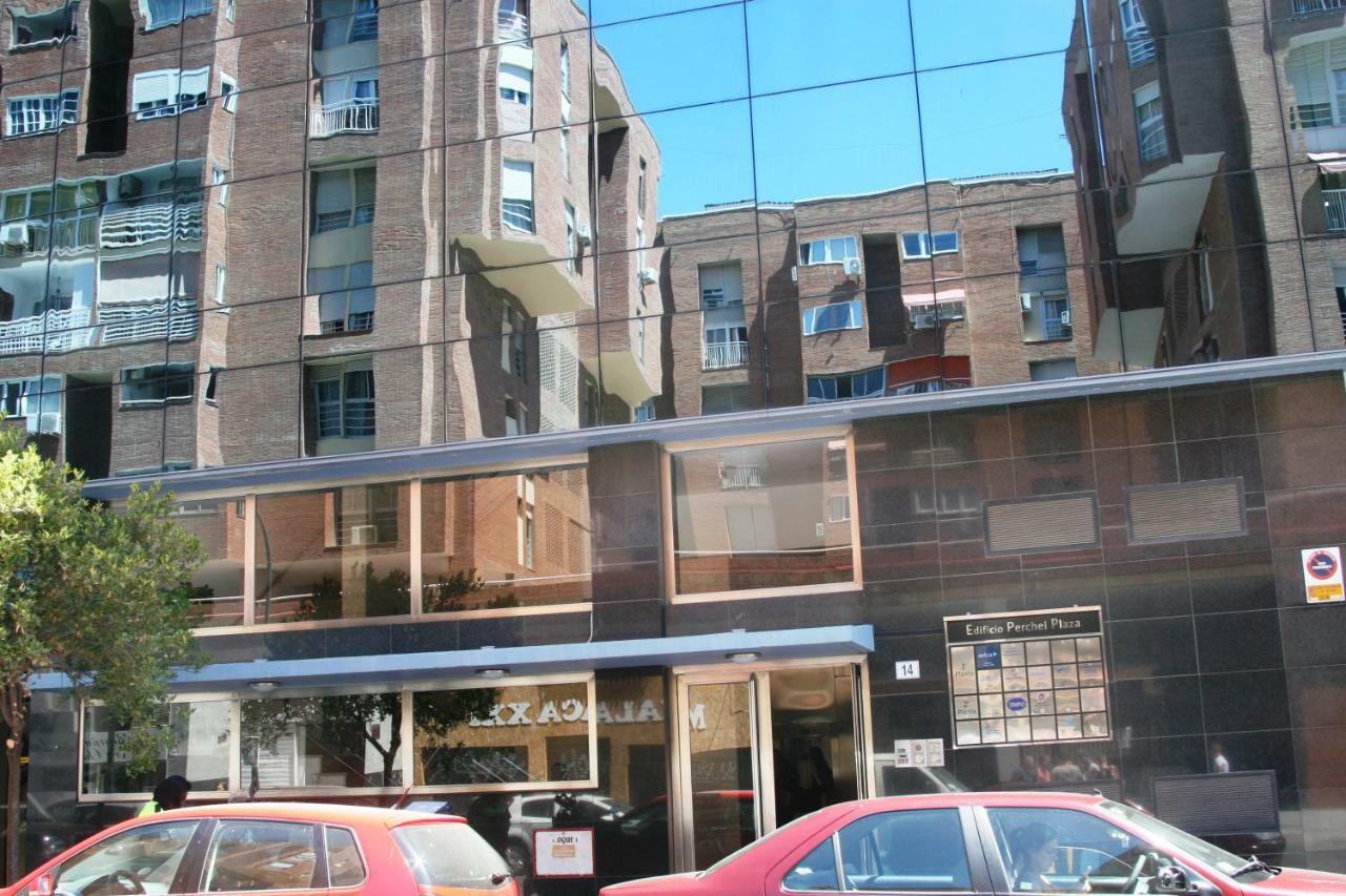 Apartamento Malaga Centro Y Playa-Parking Exterior photo